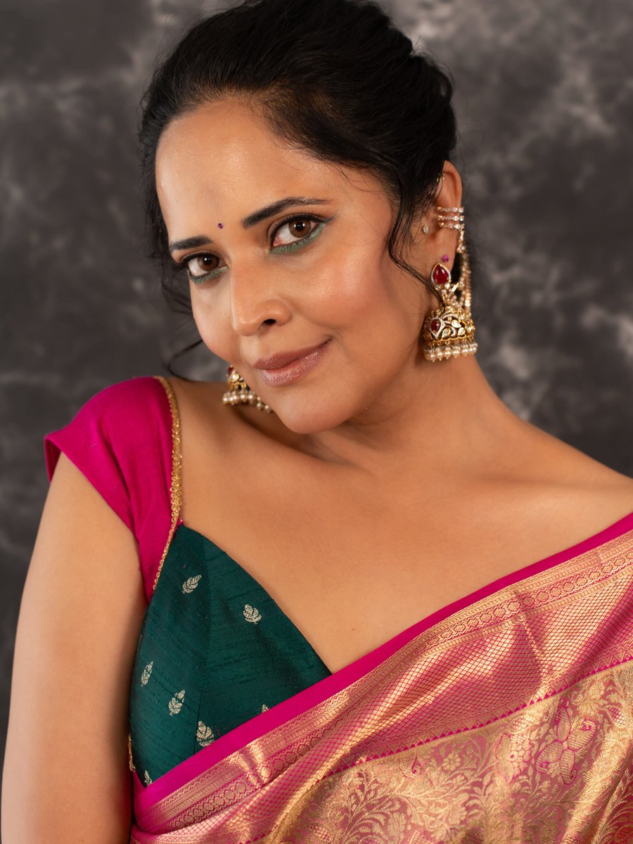 KKMu1w's tweet photo. Anasuya Bharadwaj❤️🥰
#AnasuyaBharadwaj
#Anasuya https://t.co/DWQgVopR5g