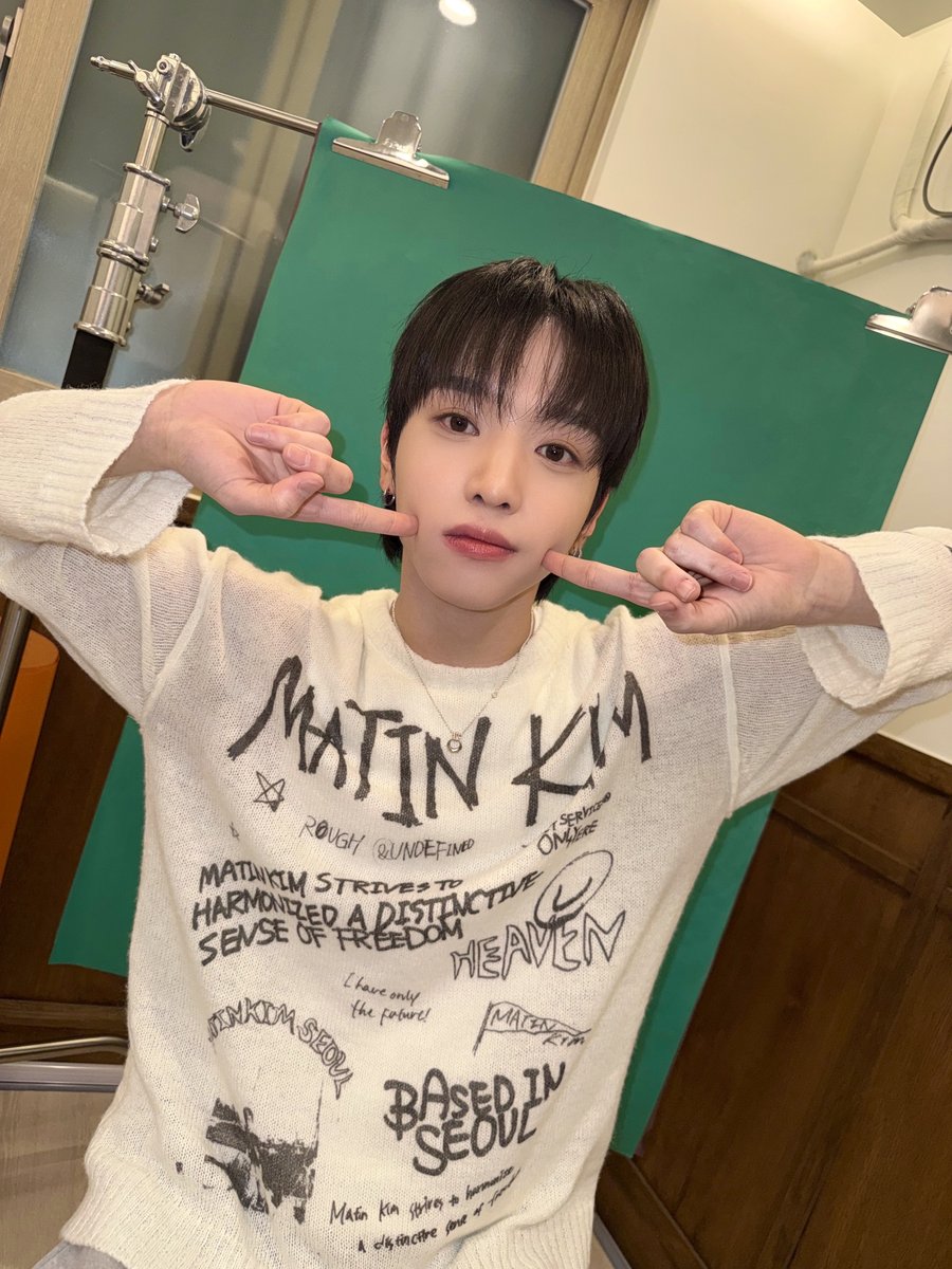xikers_official's tweet photo. [🎂] HAPPY YUJUN DAY

Behind 💚🌲🦖🪀 Photo

#xikers #싸이커스 #유준 #YUJUN https://t.co/BOXRVNS9KV