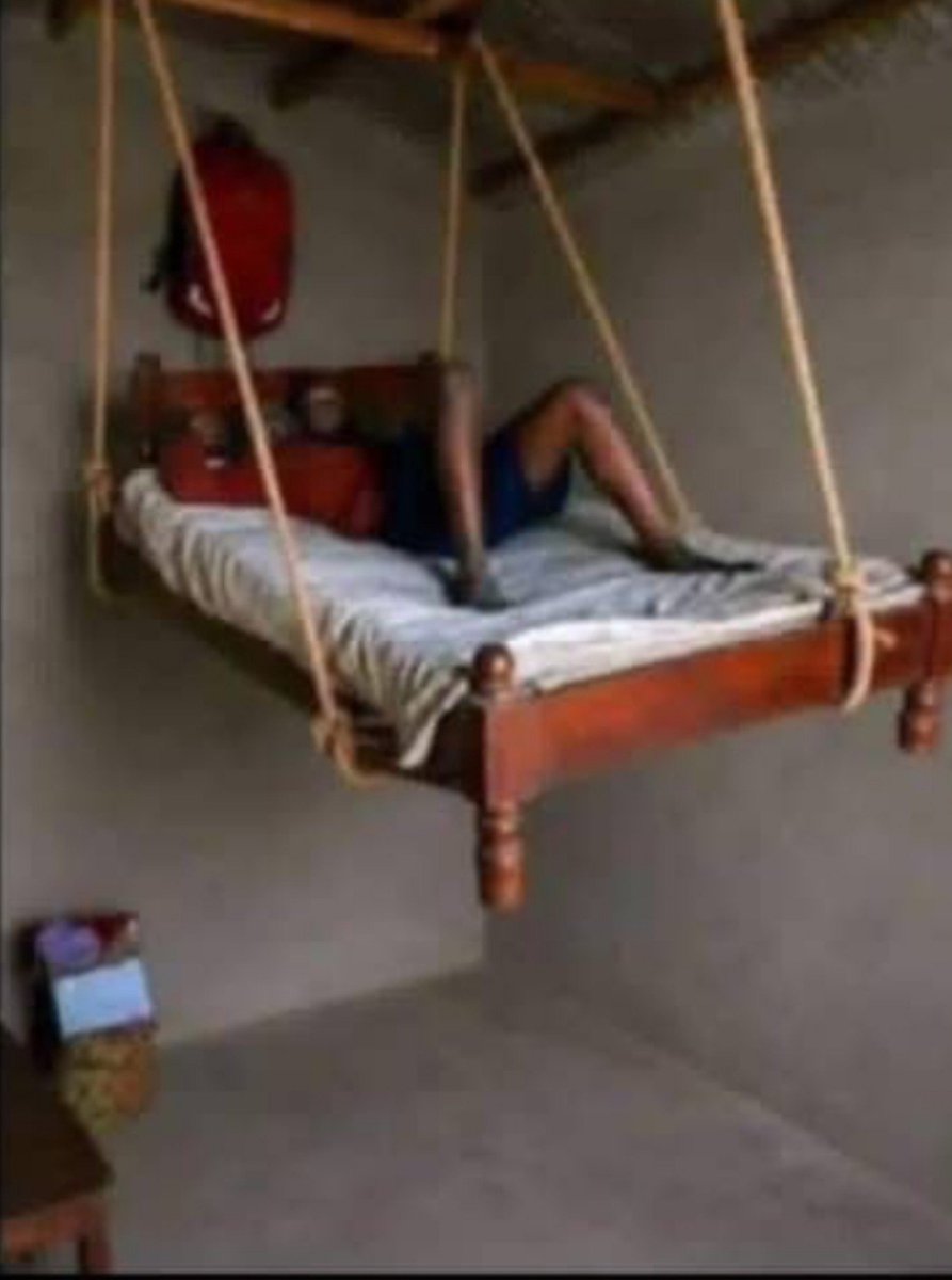 IamDurel49's tweet photo. Hence the high standards of living..😂😂🙌 https://t.co/10cqNBQjVa