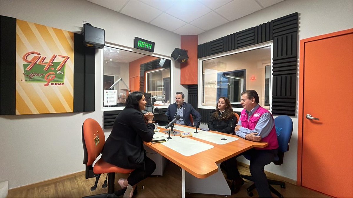 SomosMxMexico's tweet photo. 🗣️Para avanzar el fortalecimiento y construcción de las estructuras de @SomosMxMexico en Zacatecas, @RobertHeycherMx y Mariana González Torres, secretario de Operación Electoral y Alianzas y secretaria Nacional del Campo, respectivamente, se reunieron con integrantes del Comité Estatal de La Fuerza que nos Une.