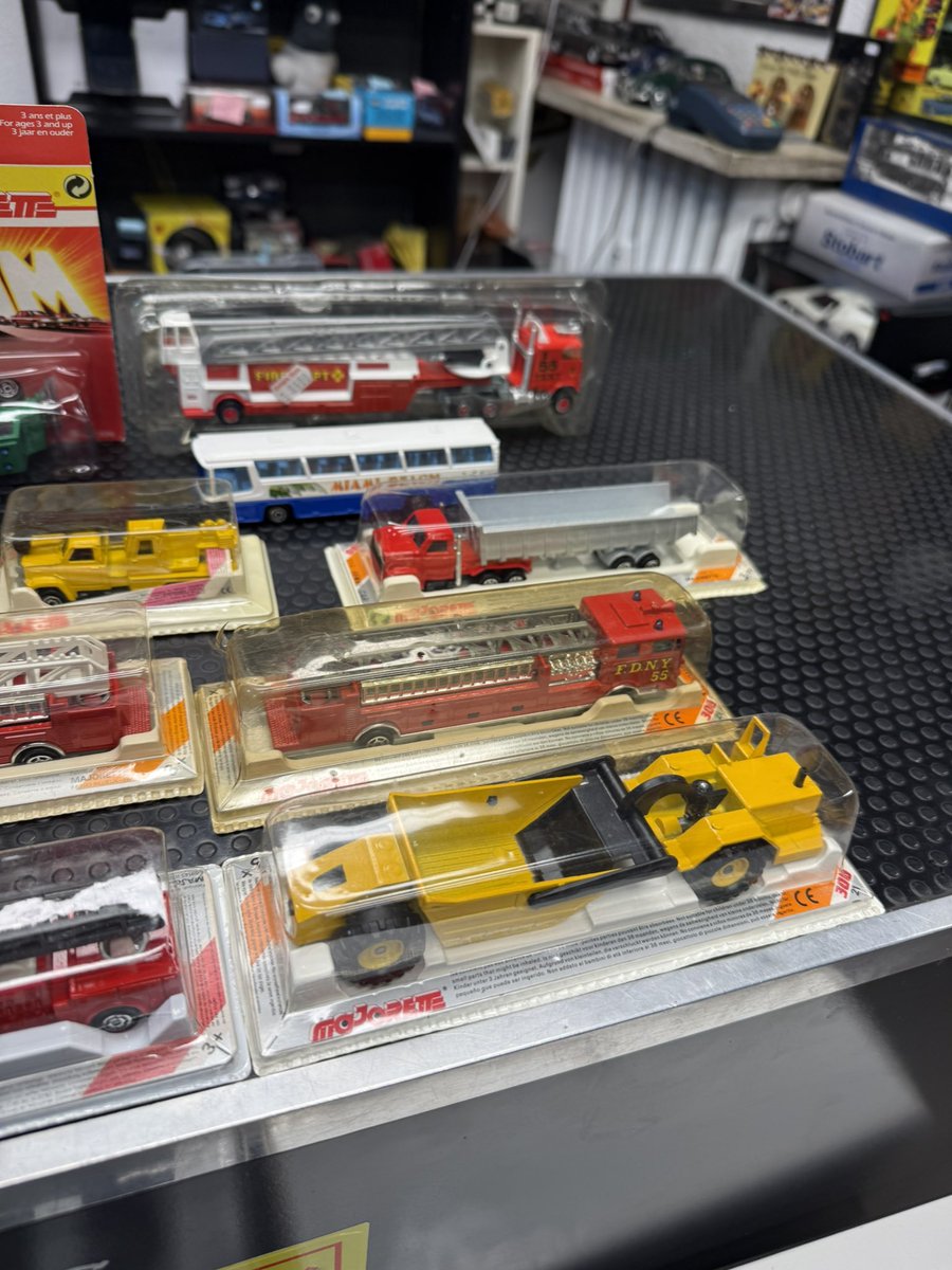 cars_tiny's tweet photo. Majorette vintage nuove in scatola #tinycars #majorette #vintage #toy #collezione https://t.co/Dvm2dxcMEo