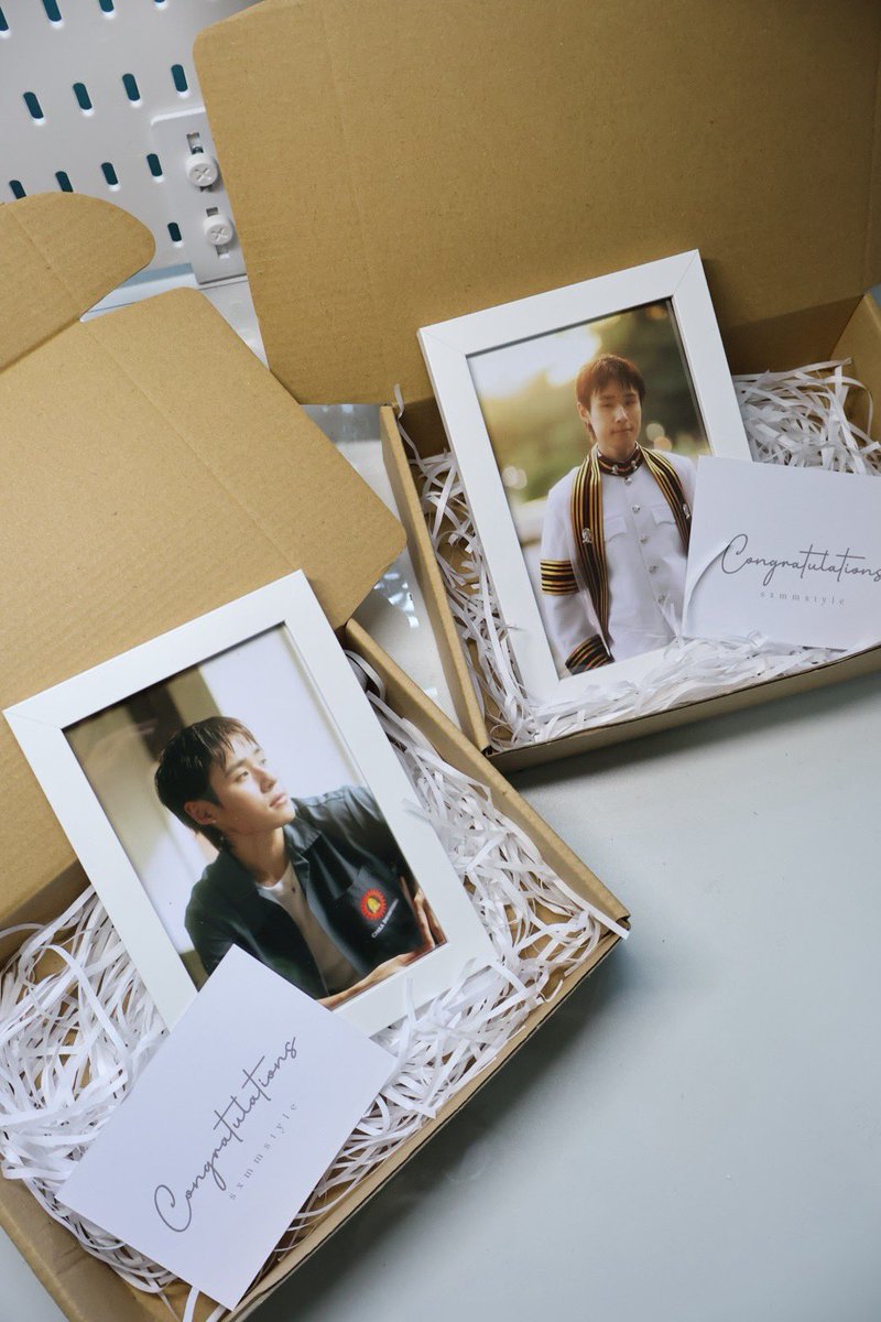 acichamoshzjj's tweet photo. ✿ Giveaway from @.พญาวานร .˚ ༘

⌗ กรอบรูป 2 เซ็ต free shipping 📬

only RT (รีทวิตอย่างเดียว)🐠🍎

𐙚 สุ่ม 7/10   20.41  👀🪂

#GraduateNutdan #nnutdan https://t.co/D3ODx6baP5