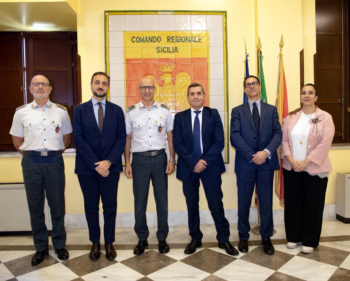 INPS_it's tweet photo. Guardia di Finanza e INPS Sicilia: rafforzata la sinergia strategica per il contrasto alle frodi previdenziali
📌 Si è tenuto l’incontro in data 1° ottobre 2026, a Palermo
Scopri di più 🔗 https://t.co/fg64dPFcaT https://t.co/LICNj7daC6