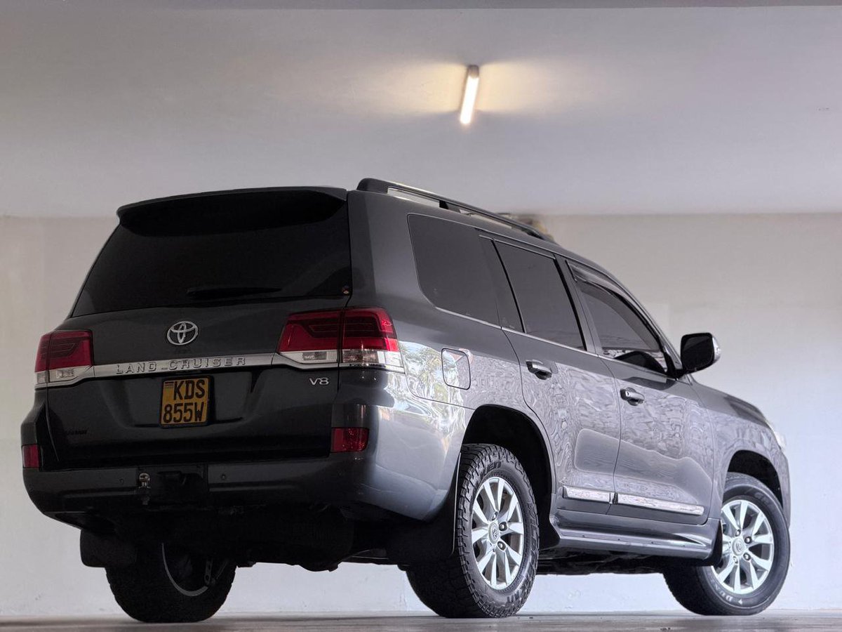 JaMtoka's tweet photo. • 2017 Toyota Land Cruiser Sahara — VDJ200R 🇯🇵
• KSh10.3 Million 
• Fuel Tank: 138L
• 7-9km/litre
• Mileage: 113,738km
• Location: Nairobi 🇰🇪 — Runda
• +254733665551 — WhatsApp

• 4.5-litre V8 Turbocharged Diesel — 1VD-FTV
• 268hp @ 3600 rpm
• 650Nm @ 1600-2600 rpm 🔥 🔥
• 6-Speed AT with ECT 2nd and ECT PWR
• Full-time 4WD with 2-Speed Transfer Case and Centre Differential Lock 

• 10 Airbags with RSCA — Roll Sensing Curtain Airbags
• Bi-LED Daytime Running Lights with Auto-Leveling
• Brake Assist
• Coil Springs Front and Rear
• CRAWL/MTS System - Multi Terrain Select
• Hill Start Assist
• KDSS - Kinetic Dynamic Suspension System
• Traction Control System
• Vehicle Stability Control
• Toyota Safety Sense:
√ Blind Spot Monitor
√ Pre-Collision System with Pedestrian Detection
√ Dynamic Radar Cruise Control
√ Lane Departure Alert
√ Automatic High-Beam
√ Rear Cross Traffic Alert

• 9" Colour Touchscreen with Navigation
• 4-Zone Automatic Climate Control
• 9 Speaker Audio System
• 12V Sockets
• 4X USB-A Ports

• OEM Alloy Rims
• Cool Box
• Fog Lights
• Sunroof
• Wing Mirror Blinkers
• Wood Grain Trim
• Tow Bar
• 7 Leather Seats — Heated and Cooled Front
