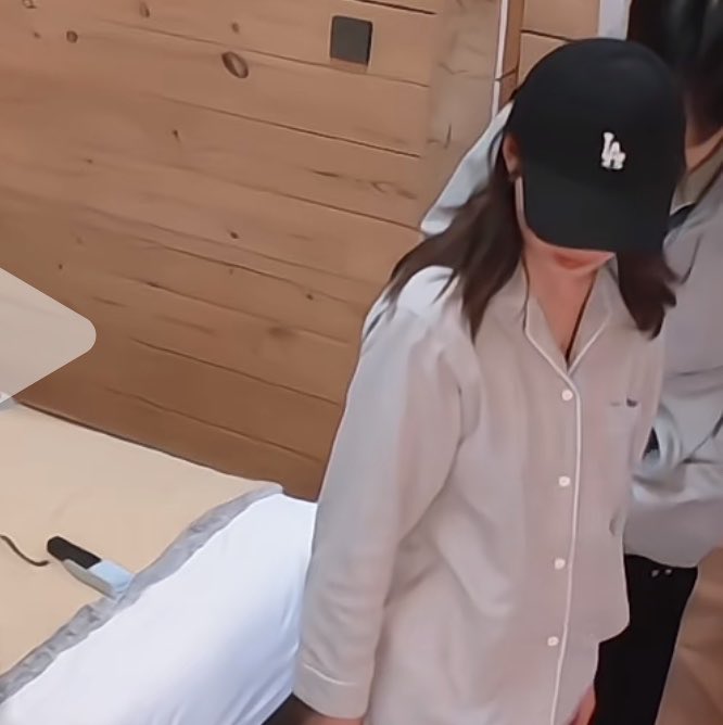 cherriesfade's tweet photo. hehe menurut gue beneran siyi udah tinggal bareng sih kayak matching pajamas bgt nih? https://t.co/SezEkgv1nD