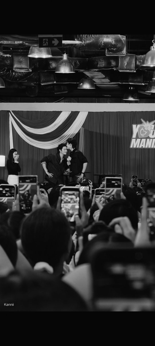 NotAStoneYok's tweet photo. ชอบรูปนี้มากจริงๆ ไม่รู้สิมันดู impact สำหรับเรานะ https://t.co/DsEHKYITBK