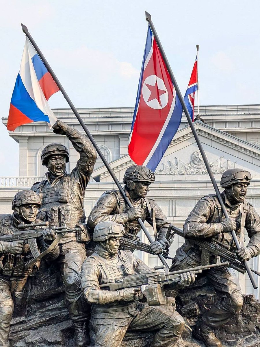 jmscaronte's tweet photo. Esculturas de las tropas Norcoreanas en la Guerra de Ucrania. https://t.co/ExE6jtw0YJ