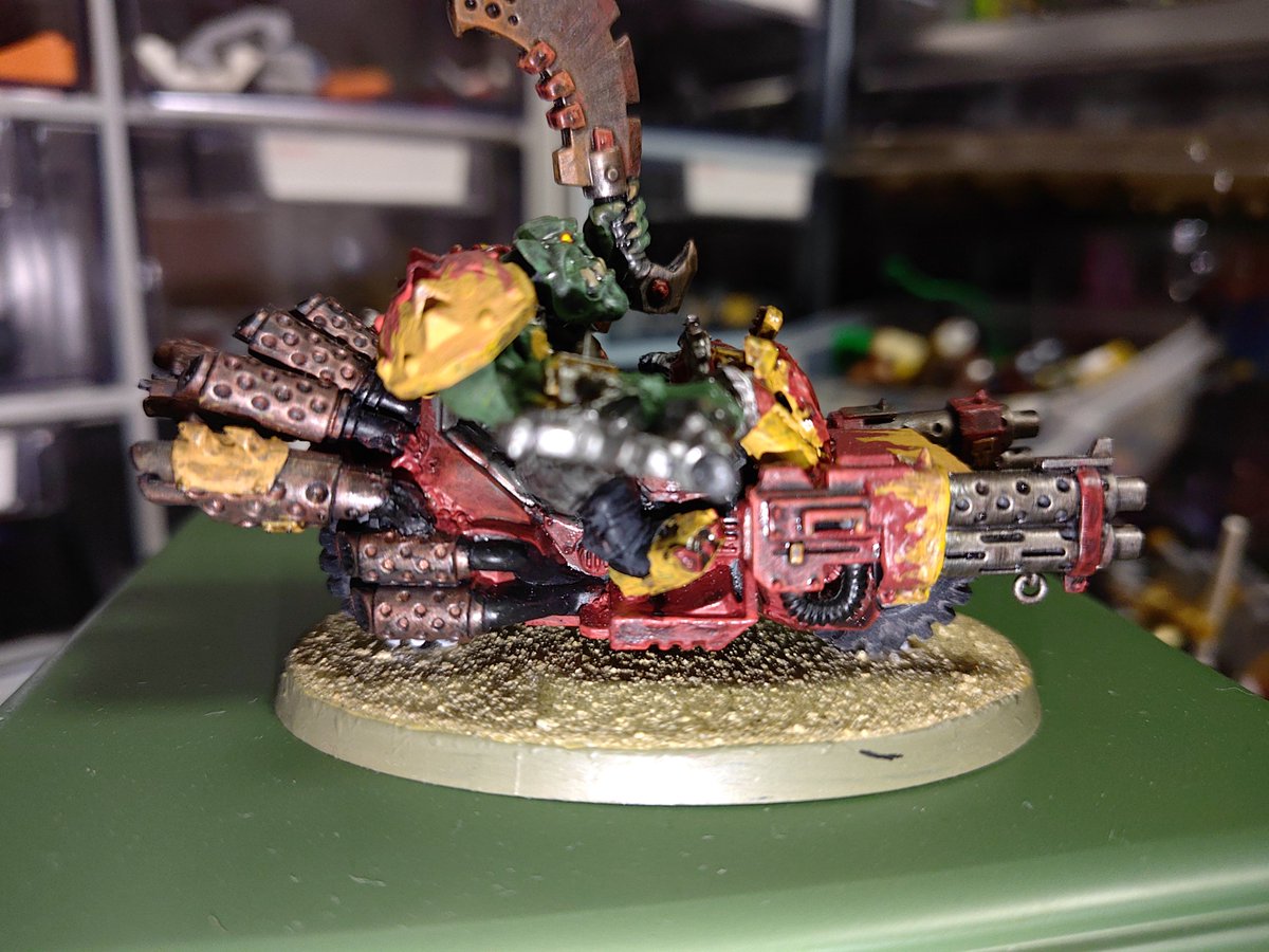 arugonns's tweet photo. #オルキング オレのバイクを見やがれってんだ！速さについてこれんならな！Waaaaagh！ https://t.co/w1qPqKMHXm