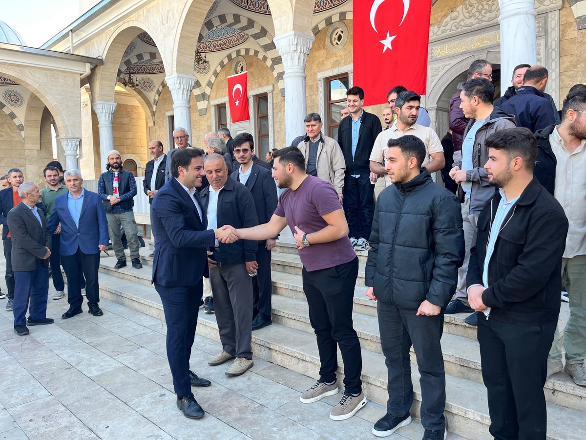 kulakaym's tweet photo. Sayın Kaymakamımız, emekli personellere bundan sonraki yaşamlarında sağlık, huzur ve başarı dileklerini iletti. https://t.co/tUY331WS7m
