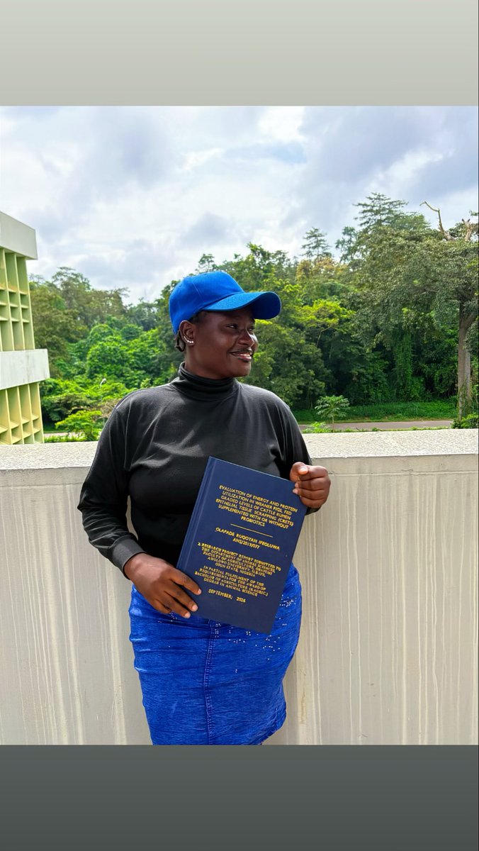 OlapadeIfee's tweet photo. Last month, September 25th, I had my Final Year Defence. 🥹📚

Grateful for the journey, the lessons, and everyone who supported me along the way. 🙏🏽❤️

One step closer to graduation! 🎓✨

#FinalYearDefence #GraduationLoading #Thankful#FinalYearDefence #FinalYearStudent #GraduationLoading #AcademicJourney #StudentLife #Achievement #Thankful #NewChapter