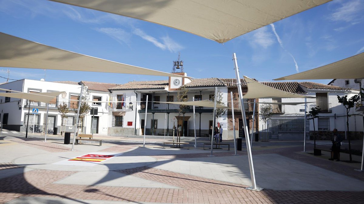 AdmonLocalCM's tweet photo. 🏘️ La @ComunidadMadrid destina 4,5 millones de euros al nuevo Plan de Reequilibrio Territorial para reforzar servicios públicos municipales.

🏛️ El programa permitirá impulsar inversiones en los #PueblosConVida.

+Info: https://t.co/dkcBXUnyvr https://t.co/Bh4CKeIZvo