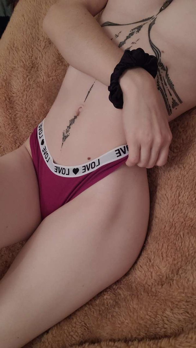 LauraLixys's tweet photo. Allez on recommence? 👀
À 25 RT d’ici ce soir j’en met une 3eme et je donne mon nouveau compte instagram à ceux qui RT 🤗 https://t.co/EkeXlWykSC