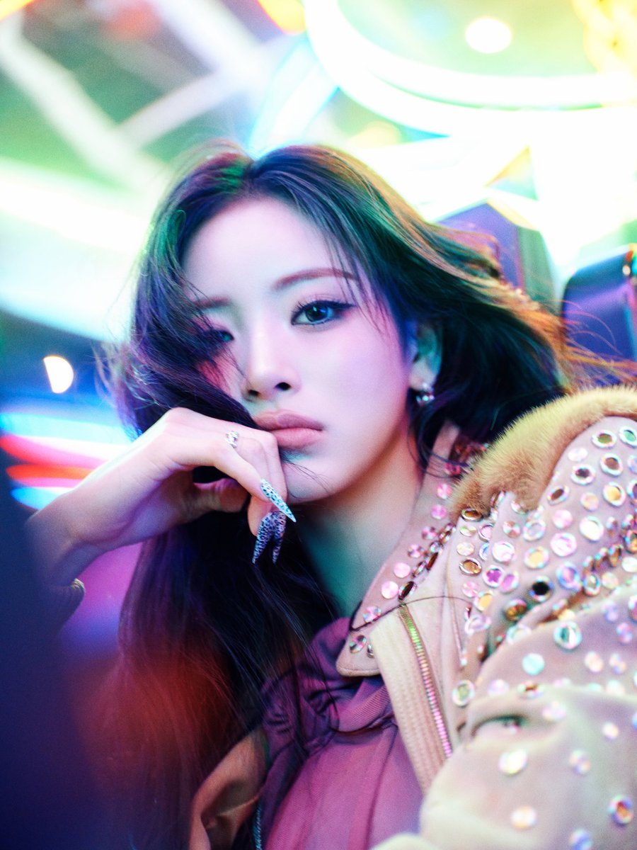 OFFICIAL_MEOVV tweet picture