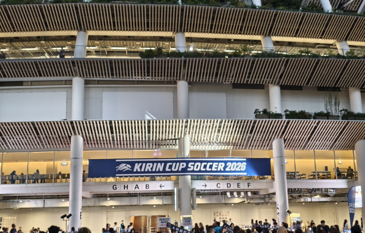 kitune2353's tweet photo. 今日はサッカー日本代表 vs  ニュージーランド代表戦見に来ました！ https://t.co/Z9JI7v8fuy