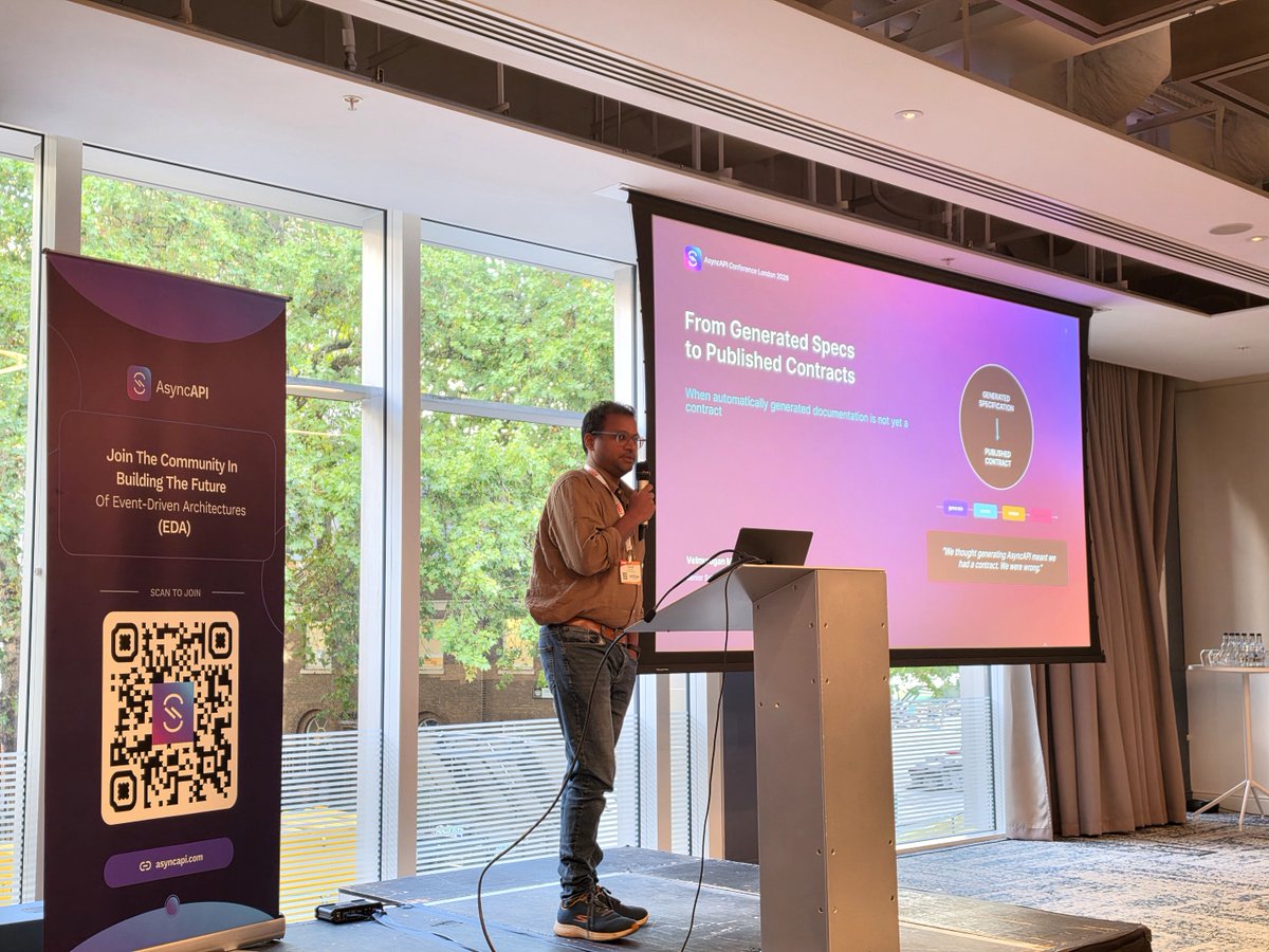 AsyncAPISpec's tweet photo. London, in pictures 🇬🇧📸

Five speakers, one booth, two days of the good stuff.

Thank you to everyone who came by 💜

Next: Online Edition · Oct 28 · from anywhere 🖥️

#AsyncAPI #APIdays #London https://t.co/vgQtUETRHk