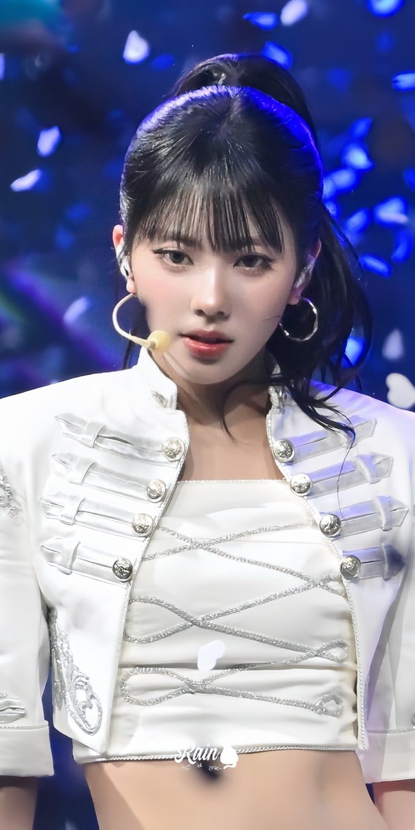 RAIN_1114's tweet photo. 260919 
#코코 #KOKO #이즈나 #IZNA https://t.co/014Q4QuvzN