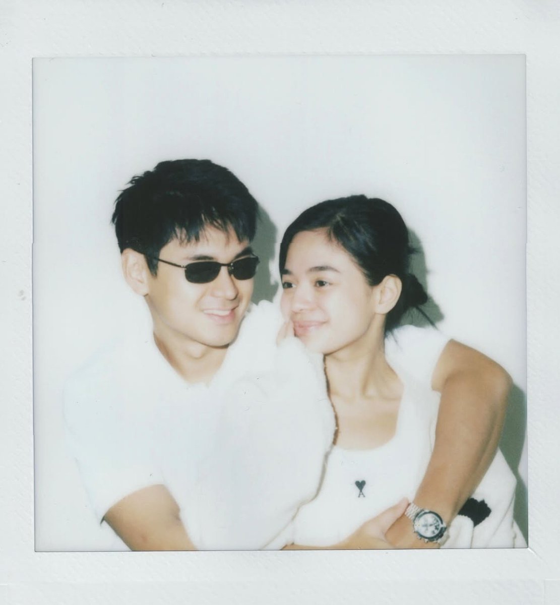 eternallyuu's tweet photo. na para bang, mag-asawa? 🤩 https://t.co/fK8zDjwyLv