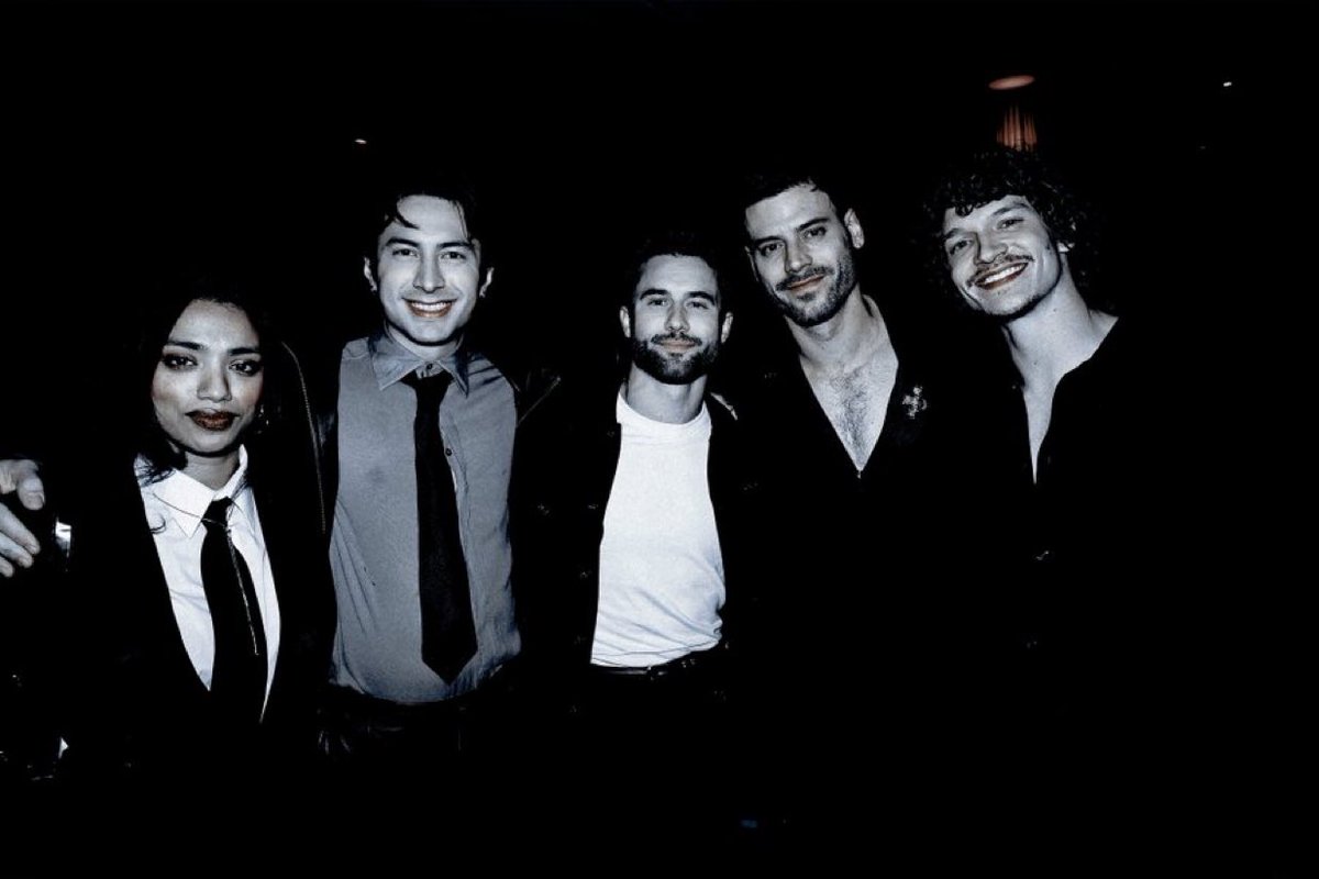 gxntlesea's tweet photo. ᅠᅠ
ᅠᅠ

⠀⠀      CHERCHE  RECHERCHE  RPG

      ma  muse  venant  de  heated  rivalry,
      je  suis  en  recherche  des  persos /
      sources,  tel  que  :  françois  arnaud  ;
      connor  storrie  ;  hudson  williams  ;  
      etc...!  -> @BRIARAFTERHOURS.

ᅠᅠ
ᅠᅠ https://t.co/3pFbnrNmK3