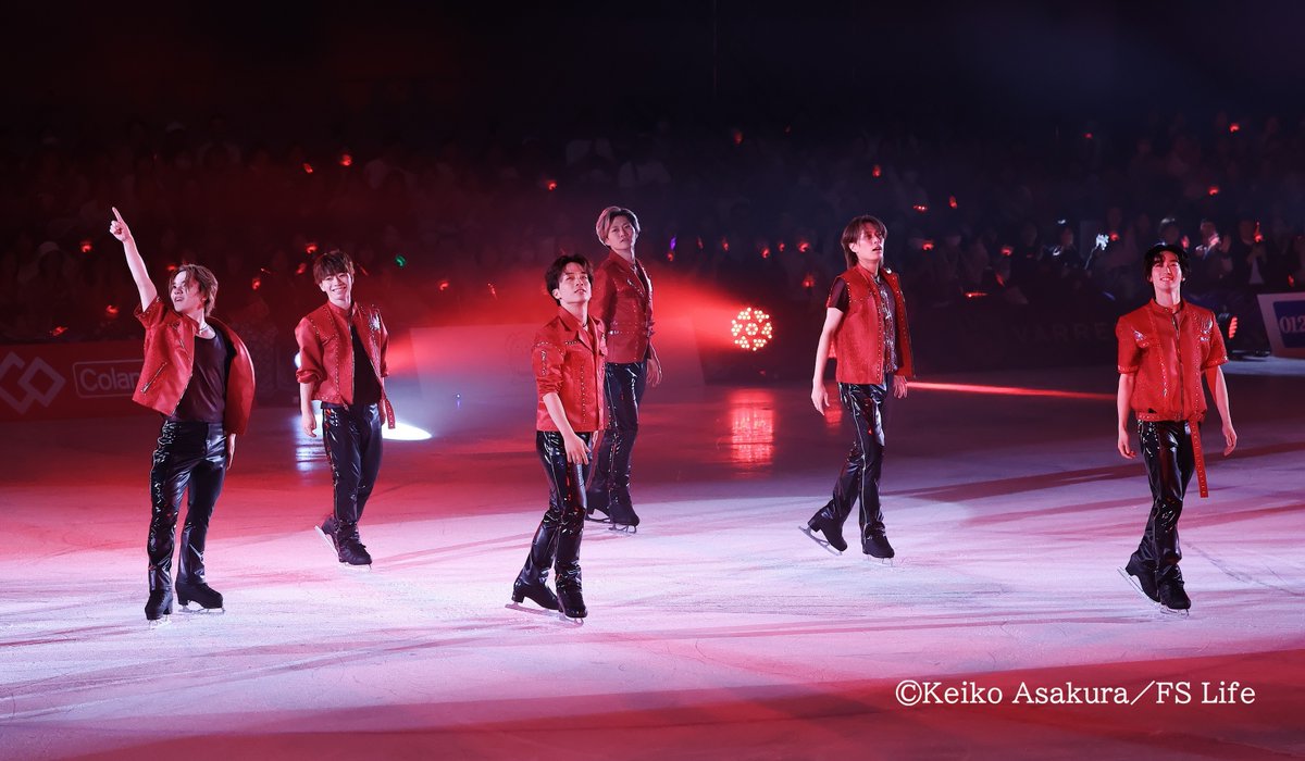 fskating_Life's tweet photo. 『FS Life Extra アイスショー2026』では #宇野昌磨 率いる「Ice Brave」の写真を多数掲載！#IceBrave
大好評を博した「刀剣乱舞-ICE BLADE-」にも出演した𠮷野晃平（長義）櫛田一樹（国広）中野耀司（清光）佐藤由基（安定）唐川常人（アンサンブル）の姿もあります。#刀ブレ
https://t.co/95dBfODvD5 https://t.co/OJBLGEPXUD