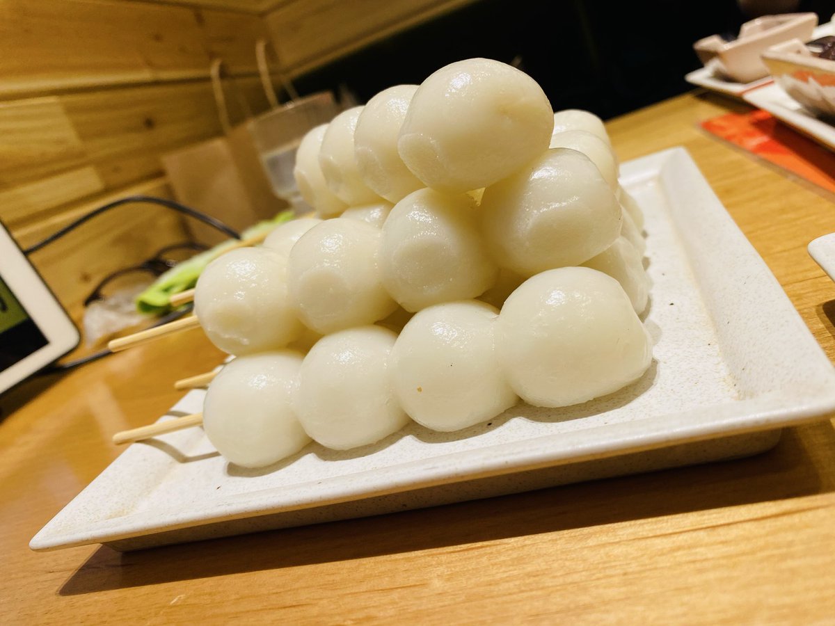 lilia_runa's tweet photo. お団子焼いてきた〜🍡
自分で焼けて黒蜜もきな粉も好きなだけかけて食べるの幸せすぎました🤤💭

お雑煮も食べてほっこり🍀 https://t.co/n5ObVHOIYR