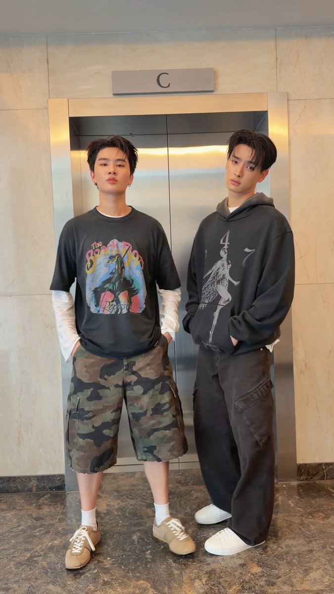 thebeus_withbus's tweet photo. ไม่ได้ตึง มันกึงเอง 😎
(สองแฝดไม่ได้กล่าว)

#KHUNPOL #THAIchayanon
#RepresentTHXBUS
#BUSbecauseofyouishine https://t.co/WaOUO0S9TD