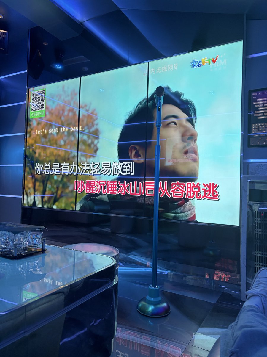 bluue778's tweet photo. 我宣布 最爱和家人 k 歌
爽唱！！！ https://t.co/WQCaVfE68T