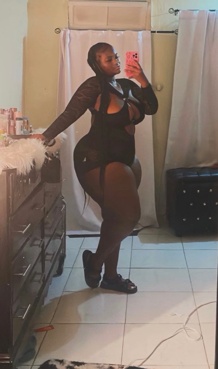 thickzoeyja's tweet photo. Re-tweet  me https://t.co/3Tq2yWyI8C