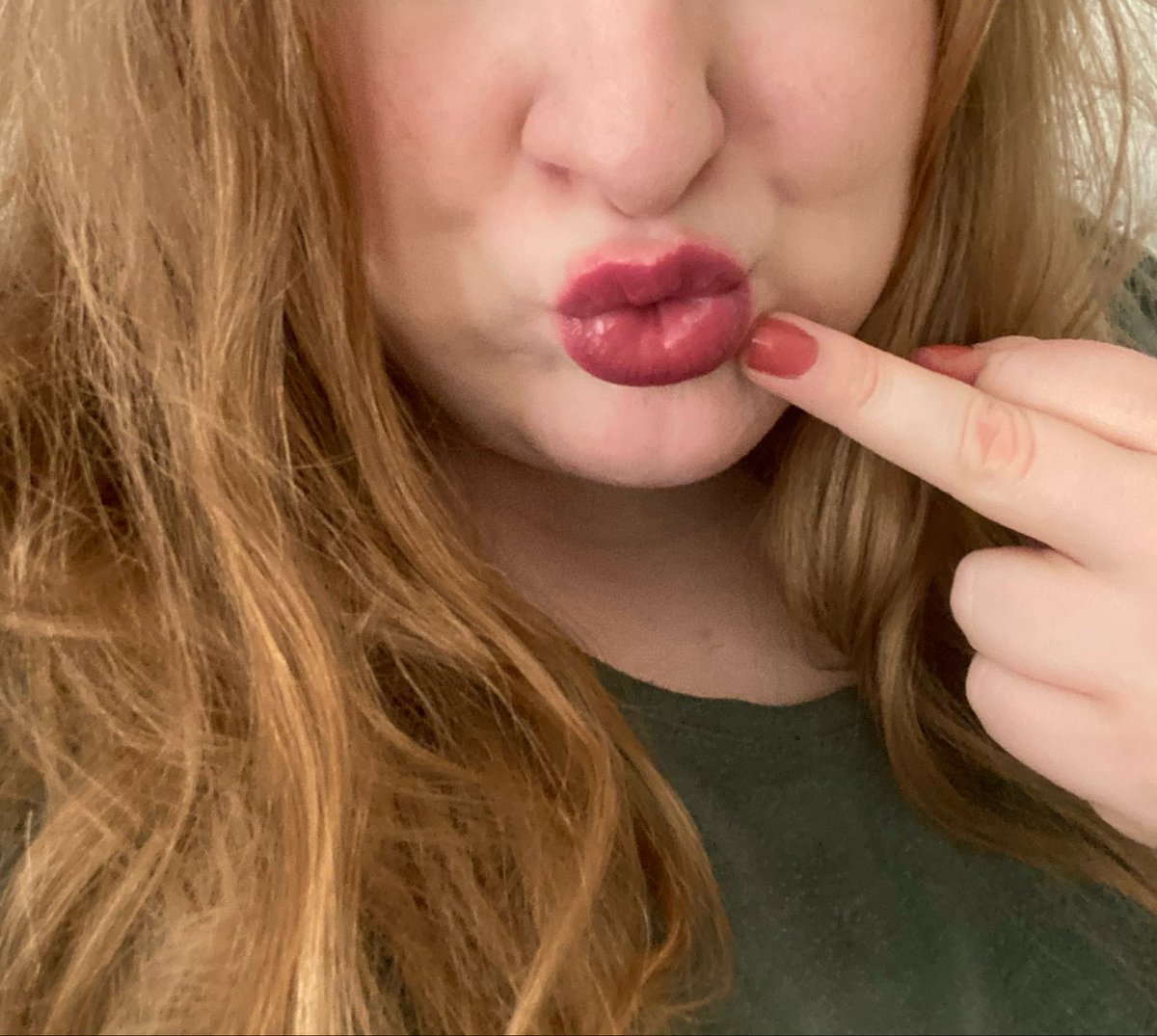 LadyElleFin's tweet photo. It’s Money Monday 💸💶

Morgens wachst du auf und weißt, wem dein Geld gehört. Also kannst du kleines Piggy nicht anders und öffnest zitternd deine triefend nasse Zahnspalte für deine Göttin. 
So kann die Woche doch gut starten…für MICH😈

#findom #paypig https://t.co/PtFSCzqAin