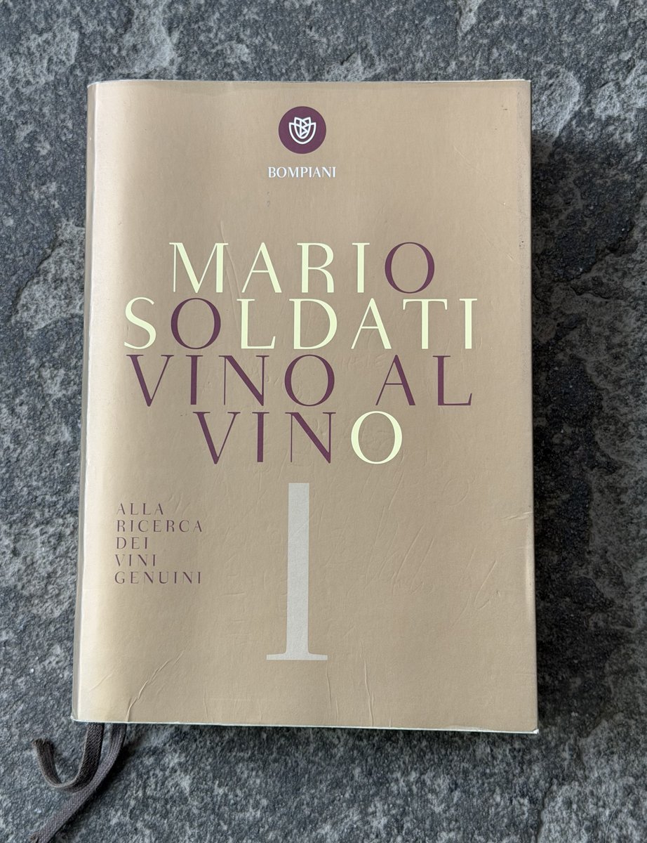 montalcinonews's tweet photo. Nell’Ottocento i #BiondiSanti, a #IlGreppo, avevano dato forma ad un rosso di solo Sangiovese, pensato per sfidare il tempo: il Brunello. E, tra gli Anni Sessanta e Settanta del Novecento, #MarioSoldati fece loro visita, a #Montalcino, scrivendone...

https://t.co/GJ5a4Ekpgs https://t.co/JYXJG0alyd
