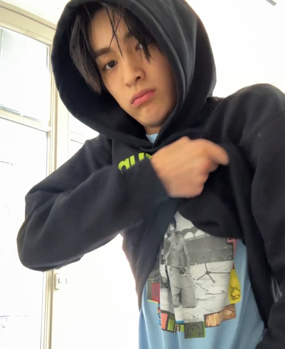 HyeonHoism's tweet photo. Step by step dd keonho mencucu,, KENAPA LUCU BGTT MUKANYA GEMES😭 https://t.co/0iuDS8lRz3