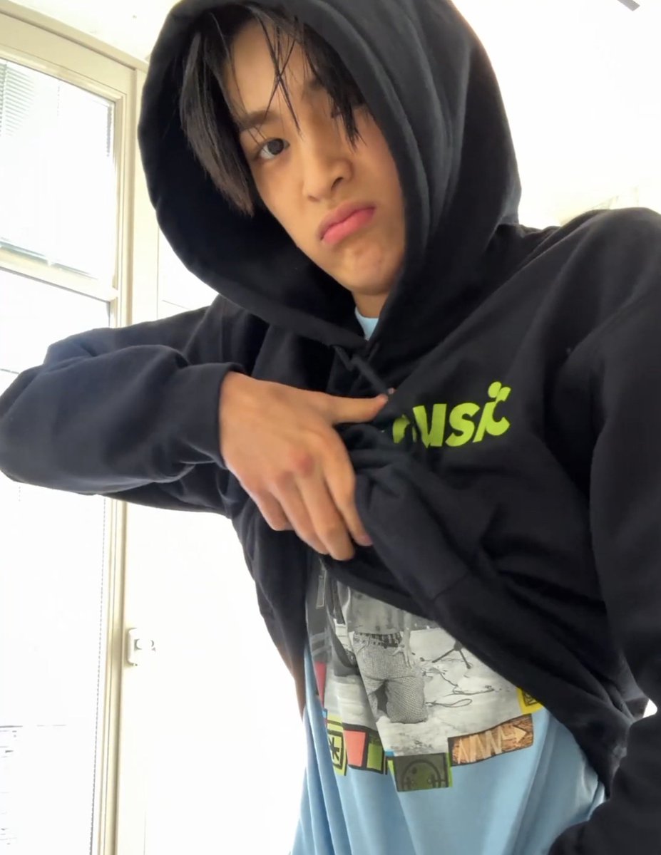 HyeonHoism's tweet photo. Step by step dd keonho mencucu,, KENAPA LUCU BGTT MUKANYA GEMES😭 https://t.co/0iuDS8lRz3