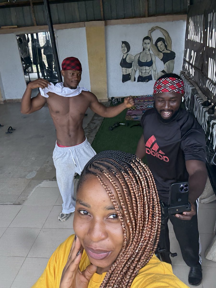 Temiiiiiee's tweet photo. The gym hits different when you have your people around😇

#Gymbesties #Mondayworkout
#Gymsquad https://t.co/CMrPDwCP15
