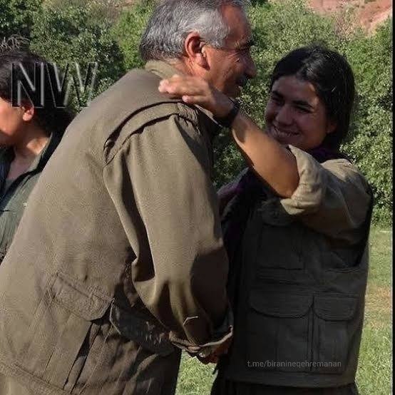 Hejiranu's tweet photo. Em fermandara nemir lehenga Kobanê şehîd #Arîn_Mîrkan  bibîr tînin û bejna xwe li hember wê û hemû şehîdên Kurdistanê ditewînin..

Şehîd namirin 🙏🕊 https://t.co/3pkhUof0Jp