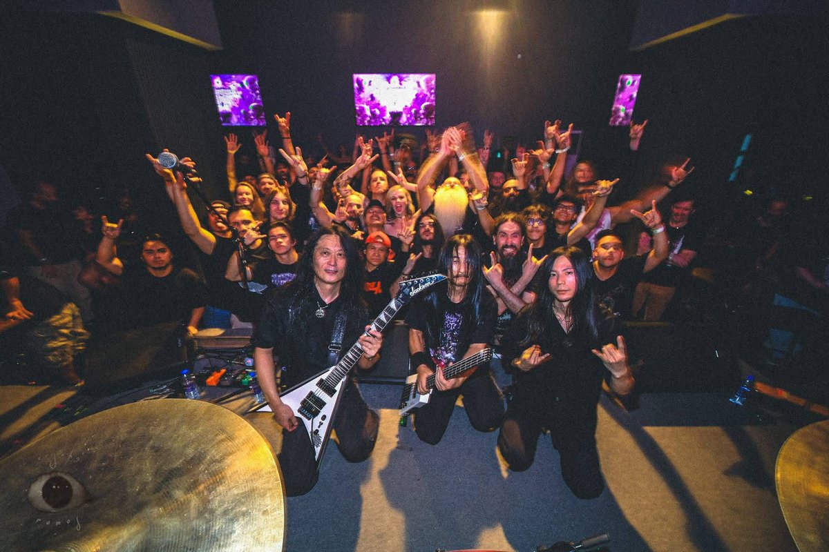 JapanTerror's tweet photo. 【任務完了／ドバイ公演10月3日】

ご来場の皆様ありがとうございました

コンパクトサイズなライブハウスでステージダイブが繰り広げられ熱気凄くて我々も気持ちよく大汗ショー

我々のタイトスケジュールに主催者の送迎荷物運搬全対応下さり大感謝！彼の奥様手作りの弁当まで🙏

Subconscious Terror https://t.co/4IfWW3EryP