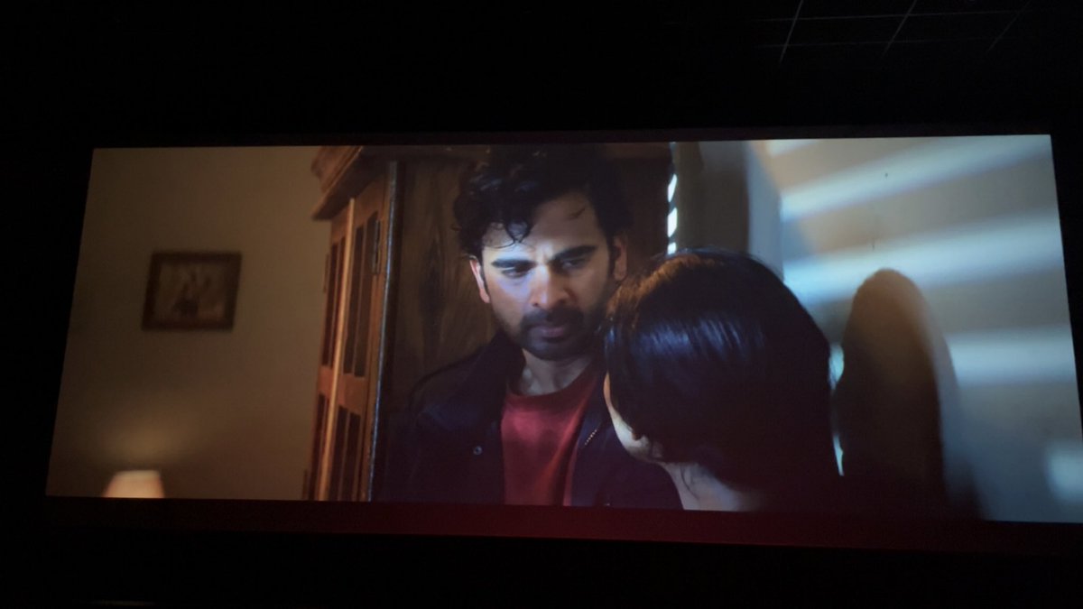 chaco_tweet's tweet photo. Watched #AnbilAvan 

Kudos to @AshokSelvan bro

Story is abt a couple they wish to start a homestay in tourist place they search a house get it thn tht area mla indirectly try to snatch there house and give probs this continues to end and climax fight sequence📈

My Rating-3.5/5 https://t.co/TP2XQx5b0w