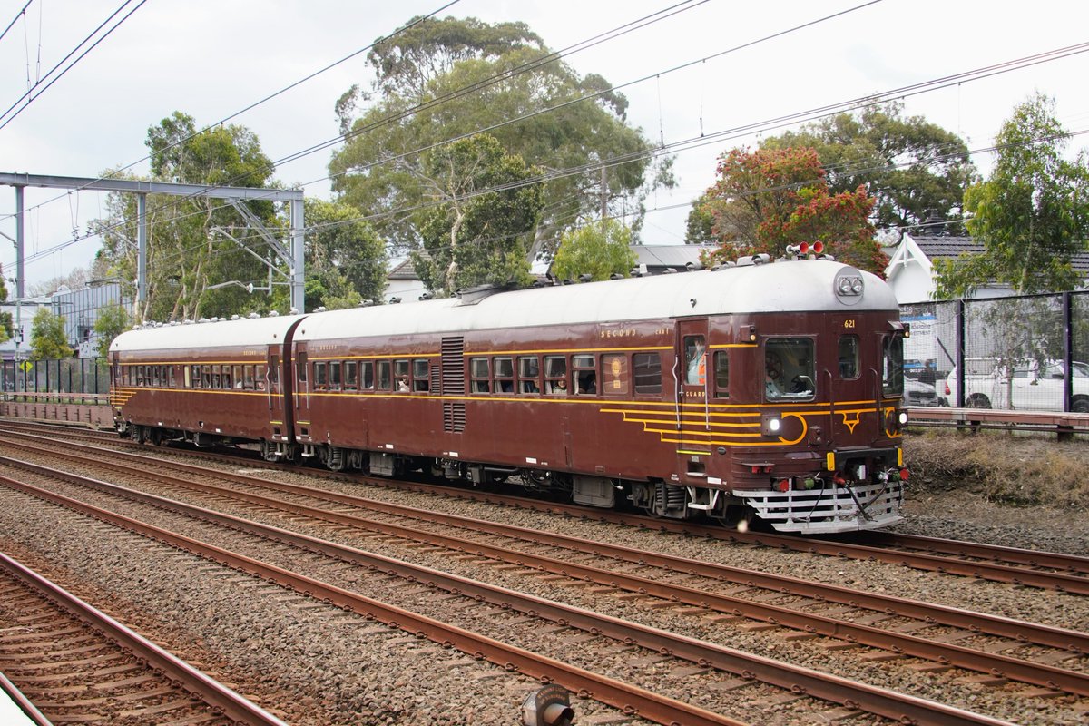 AunzRailfan's tweet photo. 620/720気動車とBotany 貨物線ツアーも続いてCentral方面へ通過。
これにて3日間開催されたトランスポートエキスポの全ての営業列車が終了。
様々な方面に多様な列車が設定され、あっという間の3日間でした。
トランスポートエキスポは終わりましたが、この後のイベント車両返却回送も見逃せません！ https://t.co/VumJYyHgDY
