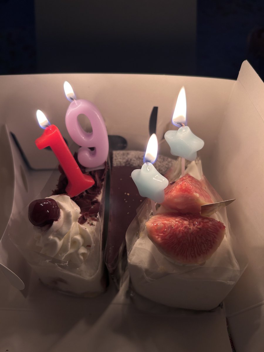 prettykegokent's tweet photo. 🧁🍴🅗🅐🅟🅟🅨 🅑🅘🅡🅣🅗🅓🅐🅨🍰🫖

#HappyKENTDay https://t.co/hUGzl73tLb