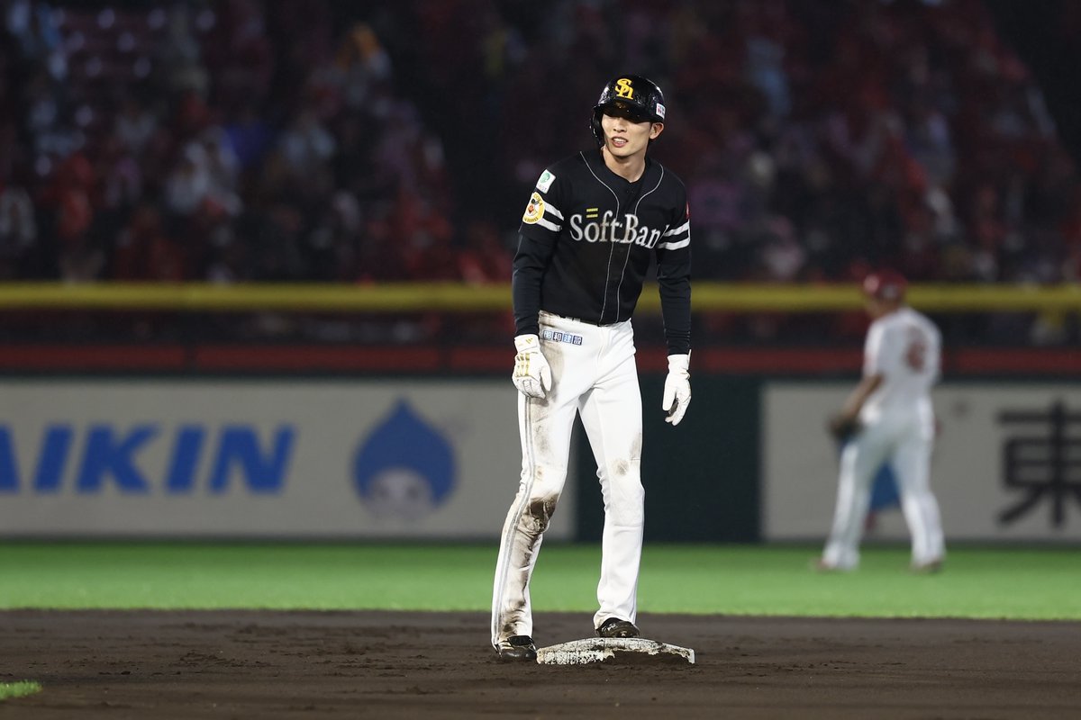 takafullc2's tweet photo. 【1軍】

周東佑京選手が今シーズン30個目の盗塁！

4年連続30盗塁達成です！

#sbhawks #鷹フル https://t.co/olyVVljUEm