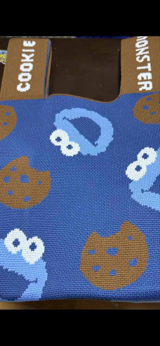 daab777's tweet photo. 昨日ゲットしました❣️
クッキーモンスター💙💙💙💙💙見てすぐ欲しいってなった❣️
ETはまた買おうと思ってる❗️

#USJファン https://t.co/WpIIGcRG4D