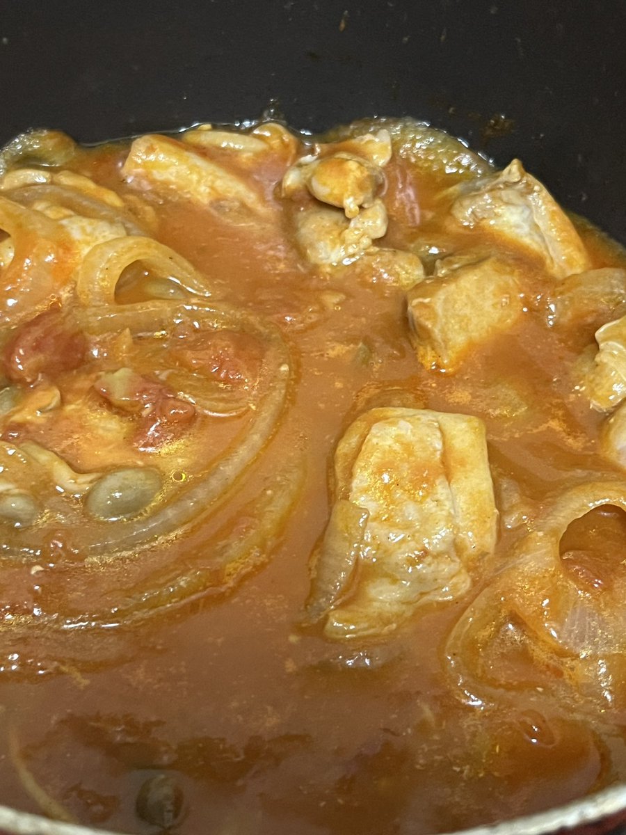 JUST_R6S's tweet photo. 鶏肉のトマト煮生活 2日目 https://t.co/EPDkiI8YFw