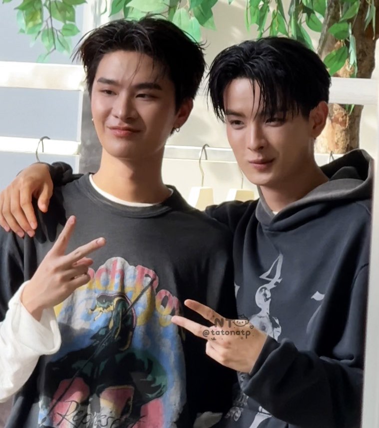 tatonatp's tweet photo. ถ้าแมวดำกับมุอู๊ด ไม่ !!  🐈‍⬛🐷 https://t.co/PYpbjGPNeN