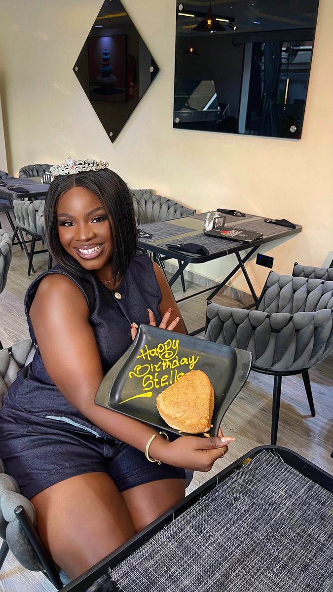 Ellarh_vic's tweet photo. Happy birthday to me🎉❤️

  New Age, More glow🥰✨

 #october #birthdaygirl #birthdaymonth https://t.co/GMsnDzOp2g