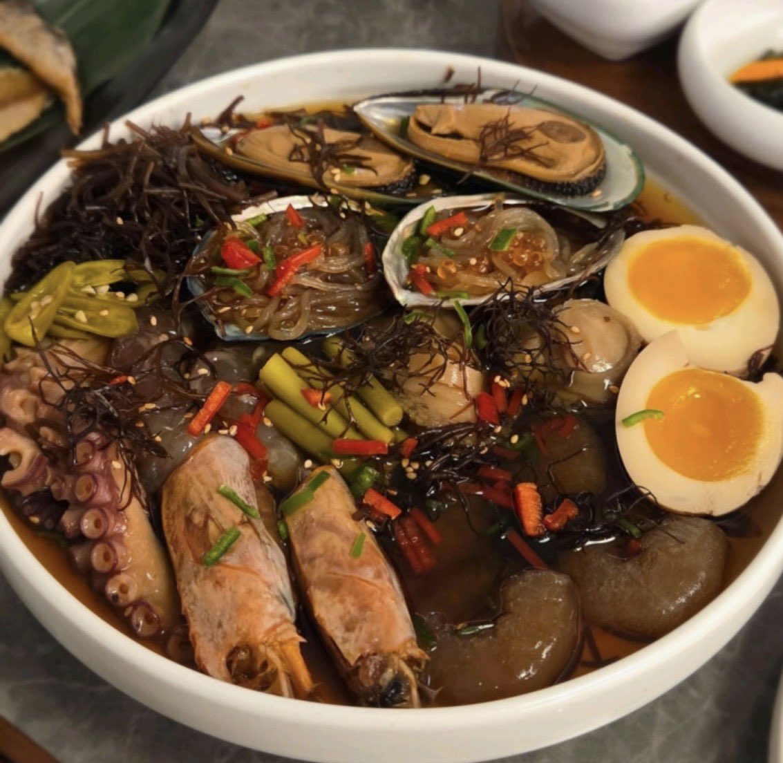 hmmmmmm1458's tweet photo. 이태원 몬드리안 5성급 호텔에서 1인 6~7만원 한식코스 및 한상으로 식사 할 수 있는 가성비 고급식당 <모담 이태원점>

상견례,부모님이랑 가기 좋은 식당으로 리뷰좋음 https://t.co/CqXl1hiNAR