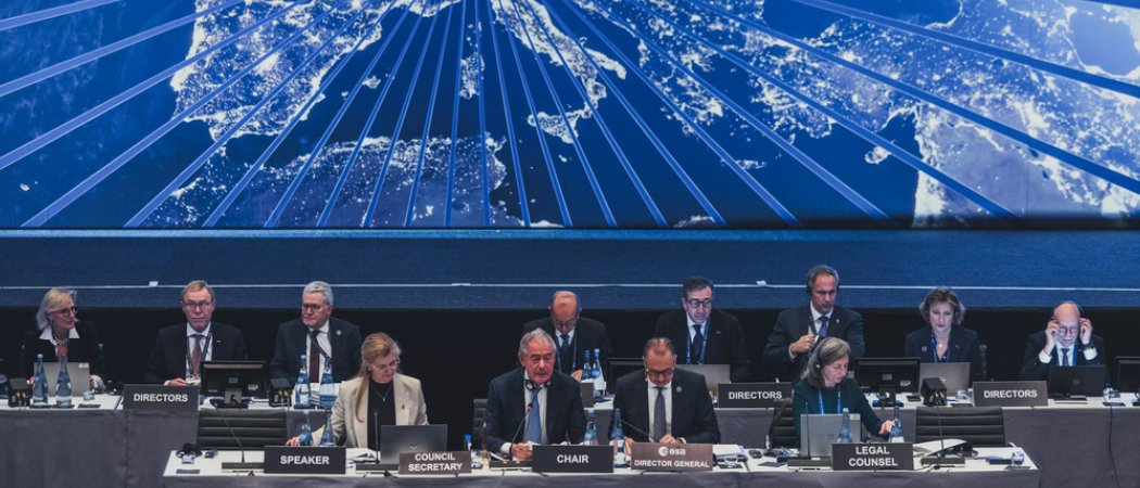 esa's tweet photo. 📣 Journalists are invited to attend our Intermediate Ministerial Meeting in Rome on 15 December, where ESA Member States will discuss Europe’s future in space exploration.

📰 Register by 30 October: https://t.co/sc0Q1vowdu

#IMM26 https://t.co/e1BzRiu7Tf