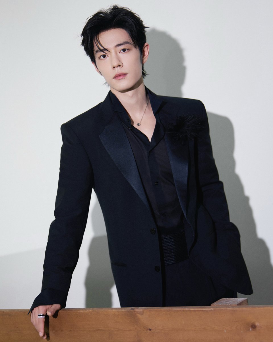 mintmag_th's tweet photo. หล่อรับวันเกิด! เสิร์ฟภาพหล่อหรูของ #XiaoZhan โกลบอลแบรนด์แอมบาสเดอร์ของ Boucheron ปรากฎตัวพร้อมแหวนและสร้อยคอ Quatre Black Edition ความตัดกันของสีดำที่ขับให้ทองคำขาวและเพชรยิ่งเปล่งประกาย สะท้อนความเชี่ยวชาญและงานฝีมืออันประณีตของช่างฝีมือแห่งเมซง 💚

@Boucheron  
#Boucheron 
#MintNews