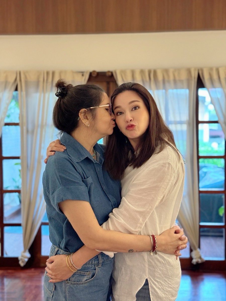 Kathaleeya's tweet photo. สุขสันต์วันเกิดนะจ๊ะคุณหมิว ลลิตา สร้อยสุดา ฟ้าจำรัส 😍🥳🎂🫶🏻♥️ เลิฟยู #สอดสร้อยมาลา https://t.co/Y015Q3B7xD