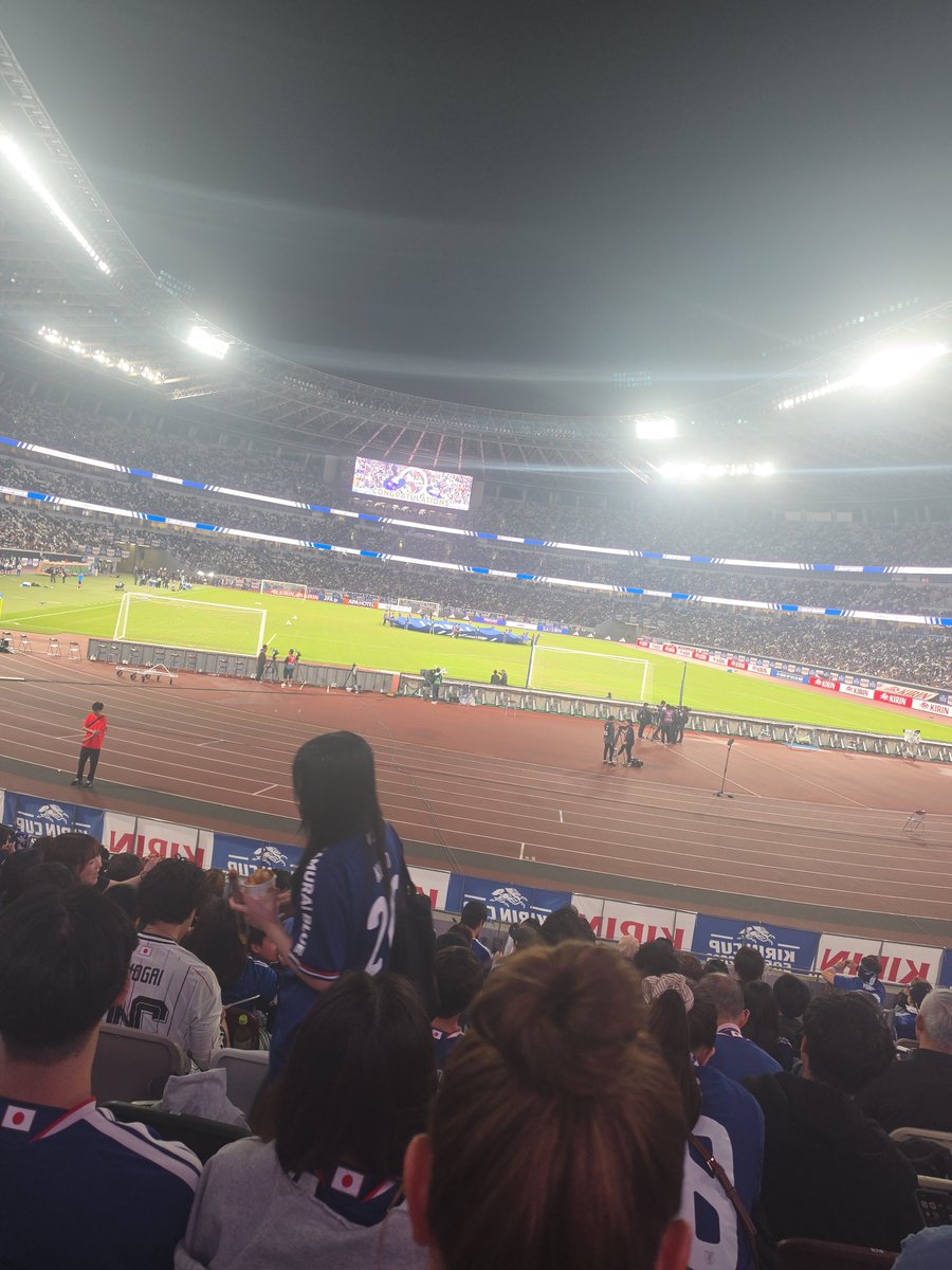 Lily06hc's tweet photo. 今日はSAMURAIBLUE💙💙💙💙 https://t.co/Ku70QnHygZ