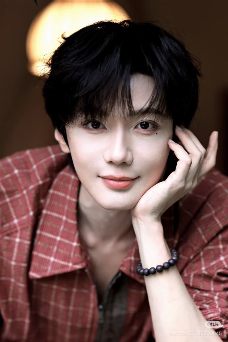YunYi_fc_bol's tweet photo. 📌 ACTUALIZACIÓN EN REDNOTE DE HAO YIRAN  🌠
🔗https://t.co/VyuLZWqmBI
SALIENDO A TOMAR AIRE FRESCO🌲🍋‍🟩
#吾岸 #yunyi  #tomyshore #tomyshoretheseries #云旗
#yunqi #郝熠然 #haoyiran https://t.co/dsEtoRyjRT