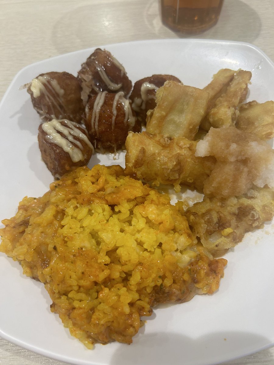 mooototadetaina's tweet photo. 色ん��の食べれるのうれしいなあ¨̮♡

お店の雰囲気が夜よりゆったりでよかった!! https://t.co/fwEAUXFuDv