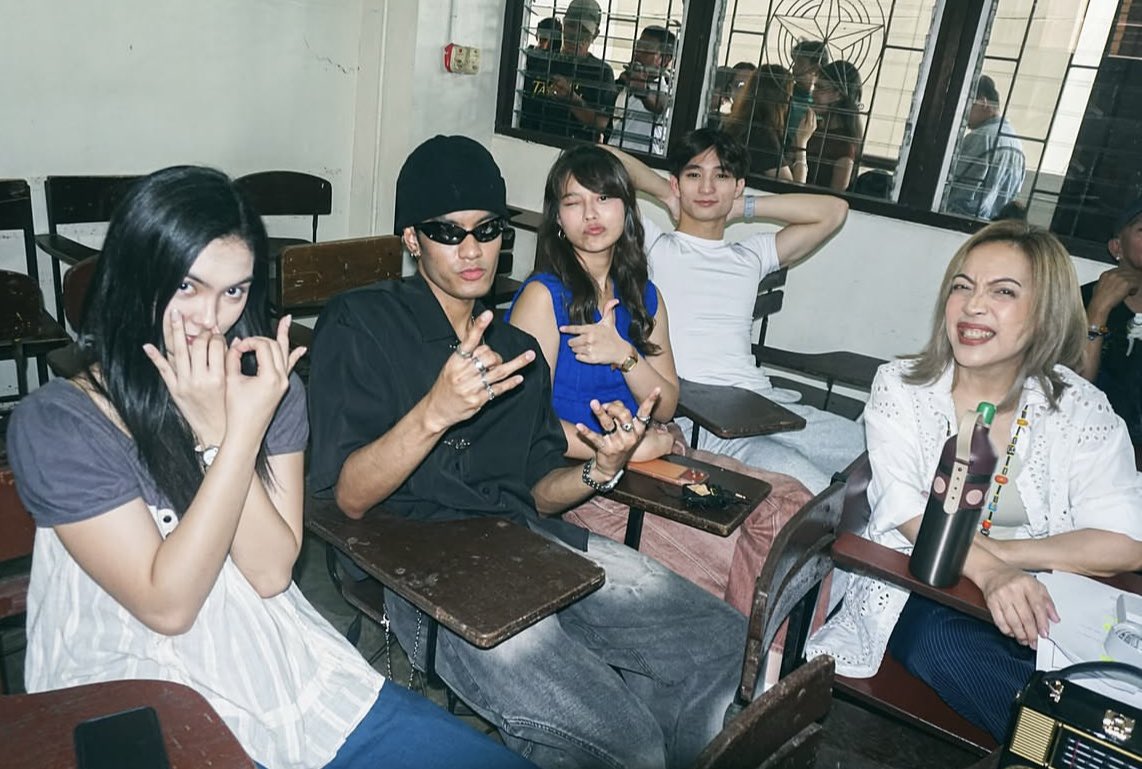 kaiisha_'s tweet photo. Ife genggeng era 🎬

#FirstSem https://t.co/sZBbCsIggf